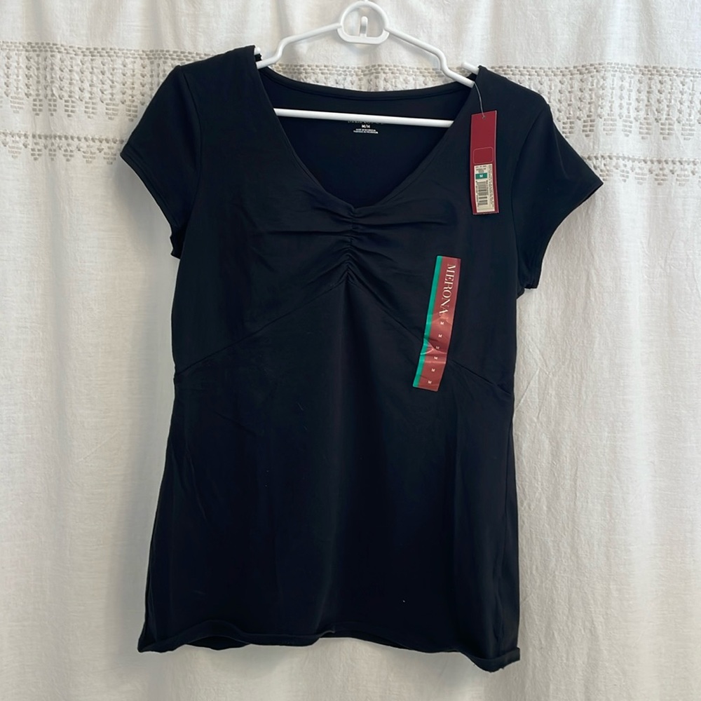 NWT! MERONA V neck Shirred Tee Shirt - Size M - Black